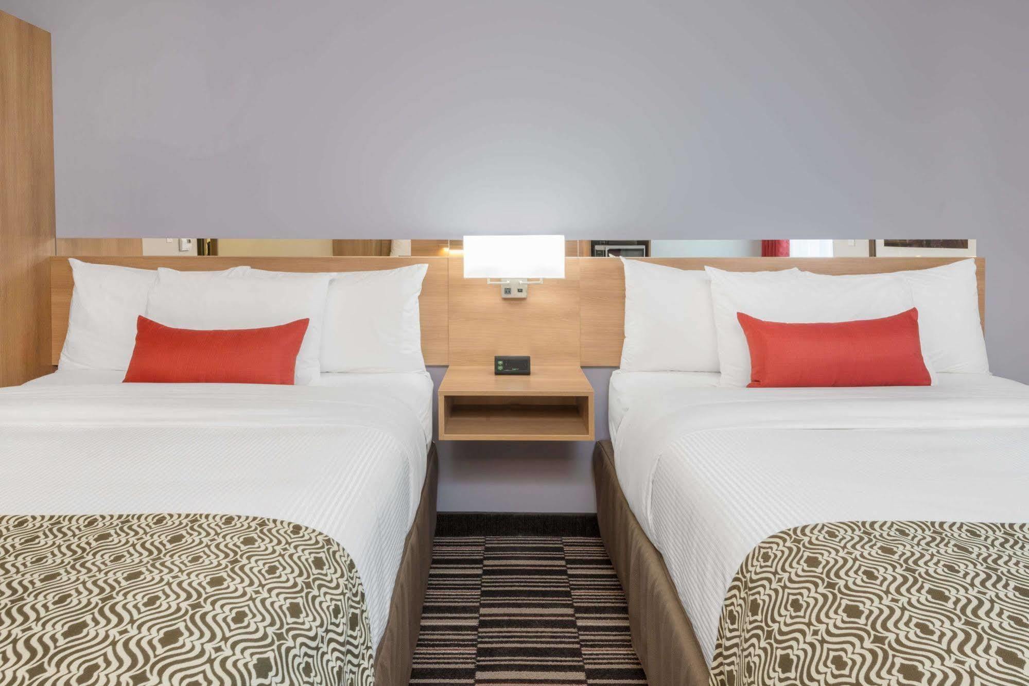 Microtel Inn & Suites By Wyndham סודברי מראה חיצוני תמונה