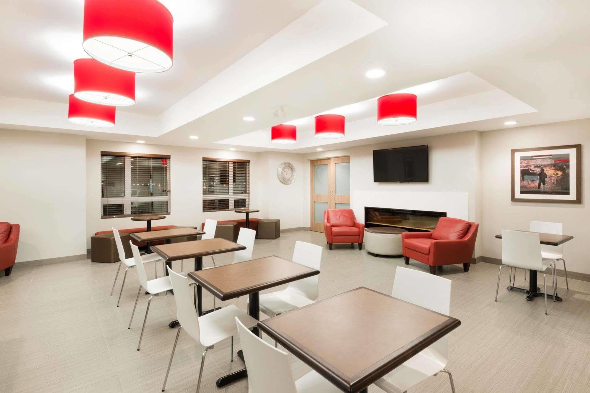 Microtel Inn & Suites By Wyndham סודברי מראה חיצוני תמונה