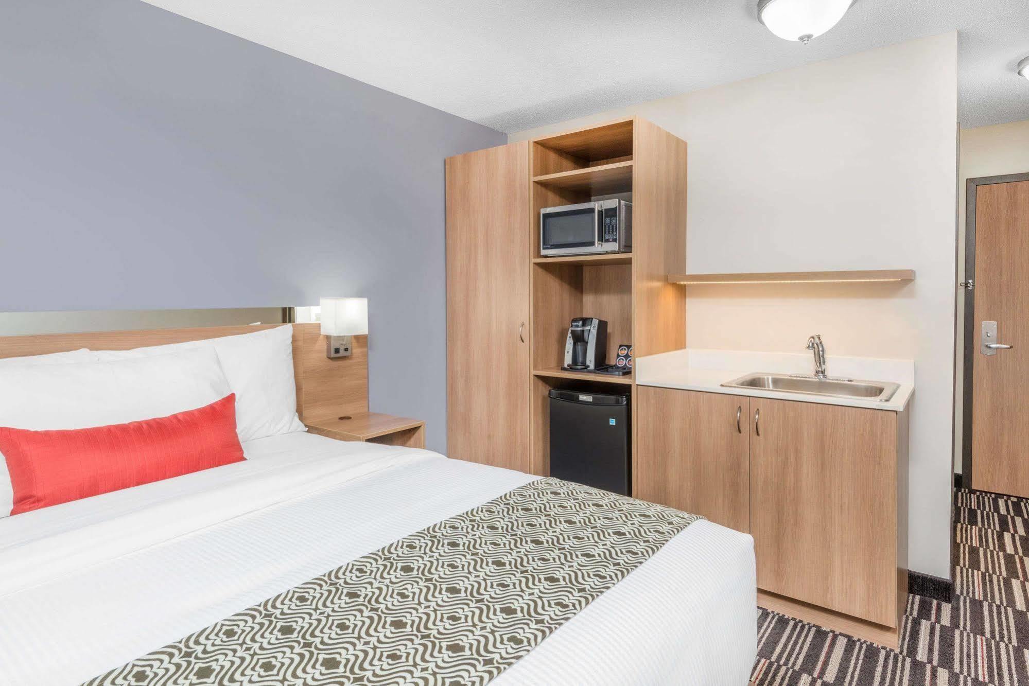 Microtel Inn & Suites By Wyndham סודברי מראה חיצוני תמונה